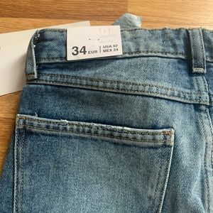 Zara jeans size 2. NWT..